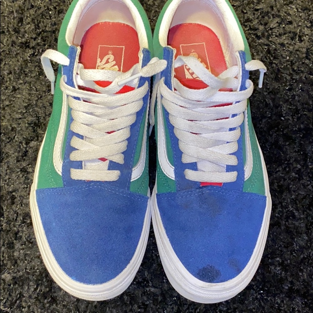 Sneakers